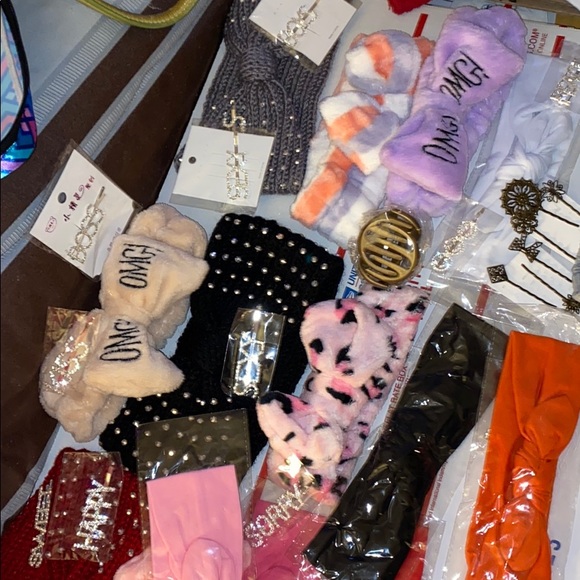 Hair accessory bundle🥰🥰 - Picture 5 of 8